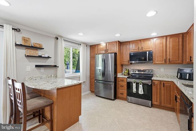 8764 NEWINGTON COMMONS RD, Lorton, VA 22079
