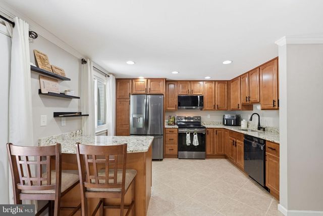 8764 NEWINGTON COMMONS RD, Lorton, VA 22079