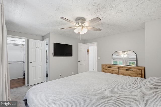 8764 NEWINGTON COMMONS RD, Lorton, VA 22079