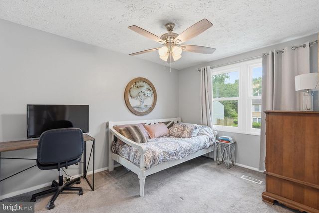 8764 NEWINGTON COMMONS RD, Lorton, VA 22079
