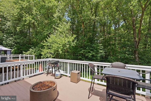 8764 NEWINGTON COMMONS RD, Lorton, VA 22079