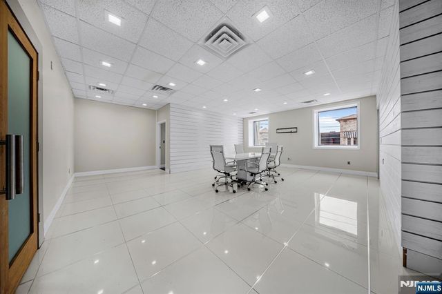 301 Hoboken Road 2nd Floor, Carlstadt, NJ 07072