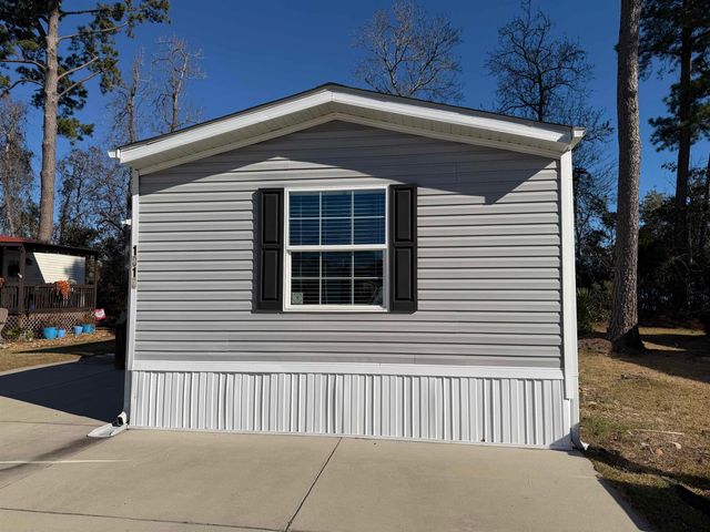 1010 Foxfire Dr., North Myrtle Beach, SC 29582