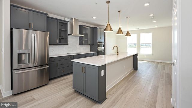 44576 STRABANE TER, Ashburn, VA 20147