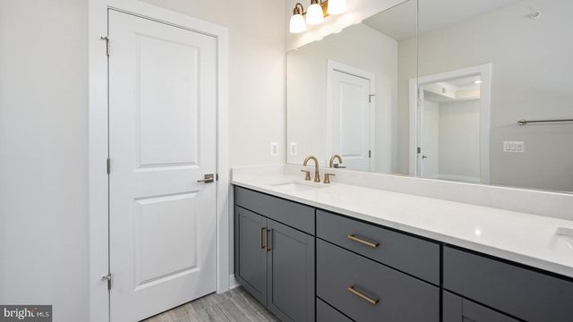 44576 STRABANE TER, Ashburn, VA 20147