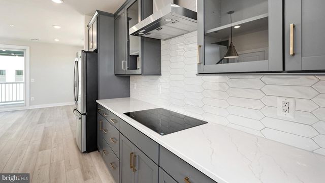 44576 STRABANE TER, Ashburn, VA 20147