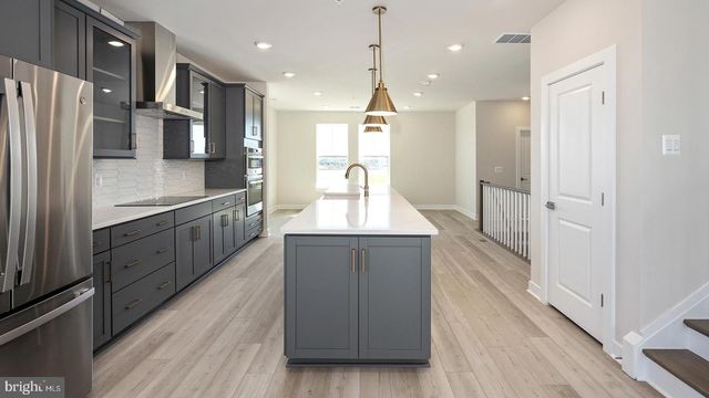 44576 STRABANE TER, Ashburn, VA 20147