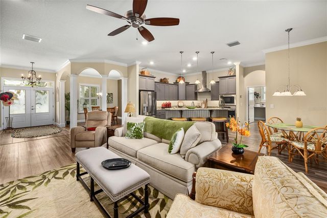 1097 SUGAR LOAF KEY LOOP, Lady Lake, FL 32159