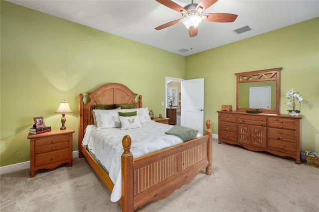 1097 SUGAR LOAF KEY LOOP, Lady Lake, FL 32159