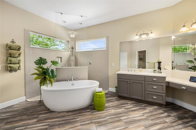 1097 SUGAR LOAF KEY LOOP, Lady Lake, FL 32159