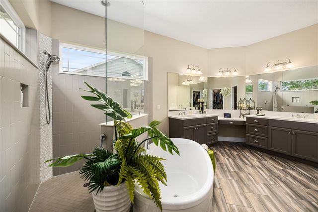 1097 SUGAR LOAF KEY LOOP, Lady Lake, FL 32159