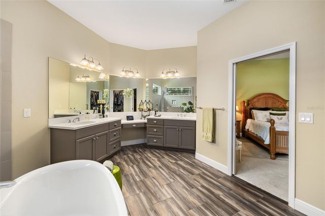 1097 SUGAR LOAF KEY LOOP, Lady Lake, FL 32159