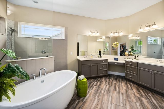 1097 SUGAR LOAF KEY LOOP, Lady Lake, FL 32159