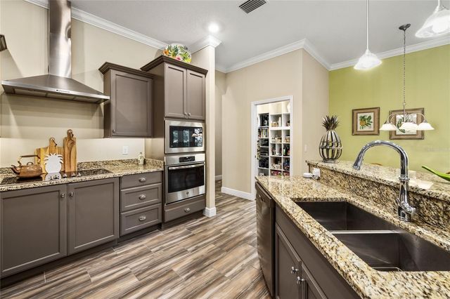 1097 SUGAR LOAF KEY LOOP, Lady Lake, FL 32159