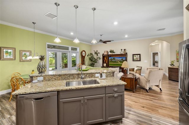 1097 SUGAR LOAF KEY LOOP, Lady Lake, FL 32159