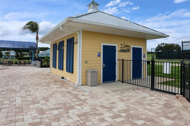 1097 SUGAR LOAF KEY LOOP, Lady Lake, FL 32159