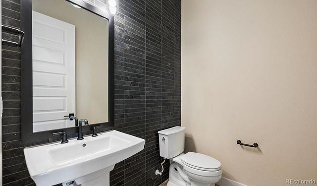 7296 Prairie Sage Place, Littleton, CO 80125