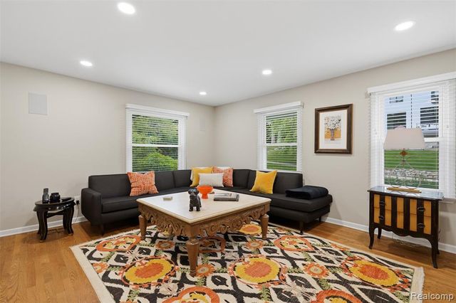 612 Brookside Avenue, Birmingham, MI 48009