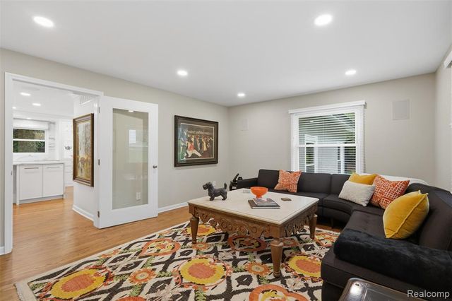 612 Brookside Avenue, Birmingham, MI 48009