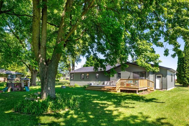 W13112 Olden Road, Ripon, WI 54971