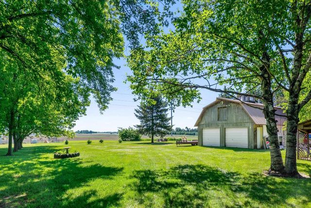 W13112 Olden Road, Ripon, WI 54971