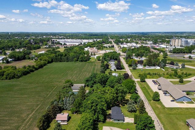 W13112 Olden Road, Ripon, WI 54971