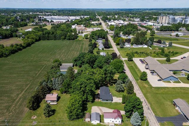 W13112 Olden Road, Ripon, WI 54971