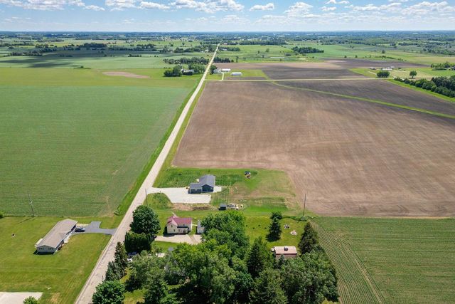 W13112 Olden Road, Ripon, WI 54971