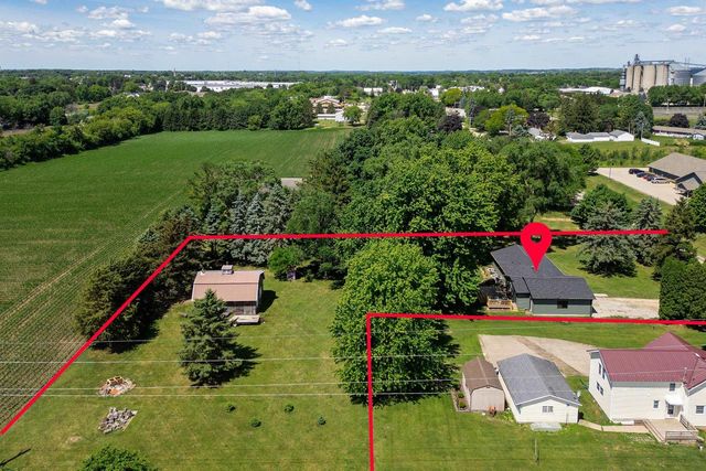 W13112 Olden Road, Ripon, WI 54971