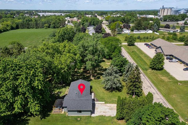 W13112 Olden Road, Ripon, WI 54971