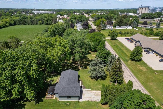W13112 Olden Road, Ripon, WI 54971