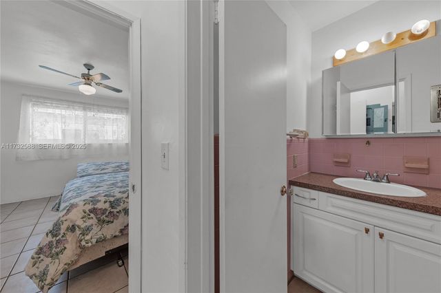 2300 Jackson Street 10, Hollywood, FL 33020