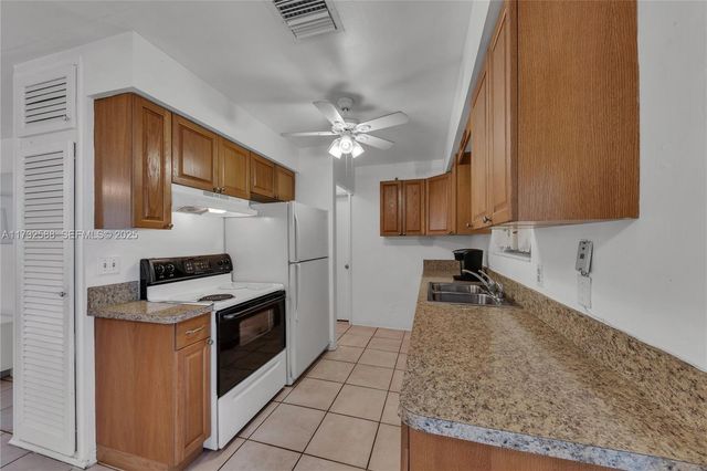 2300 Jackson Street 10, Hollywood, FL 33020