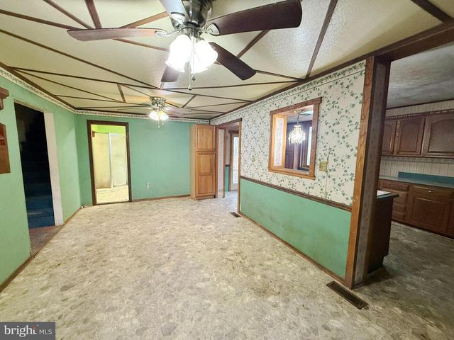 1500 POTTSVILLE ST, Lykens, PA 17048