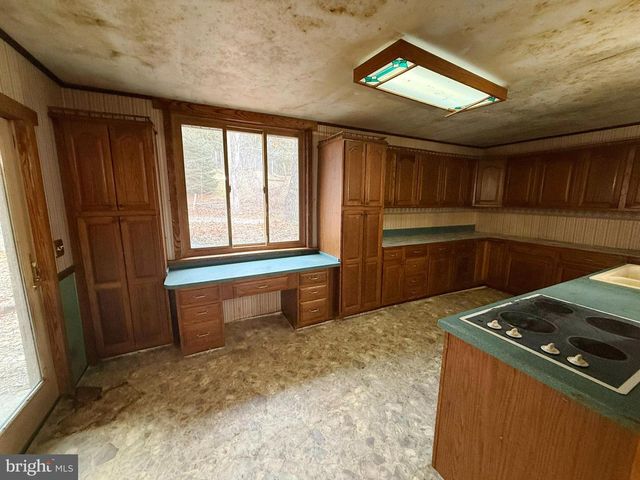 1500 POTTSVILLE ST, Lykens, PA 17048