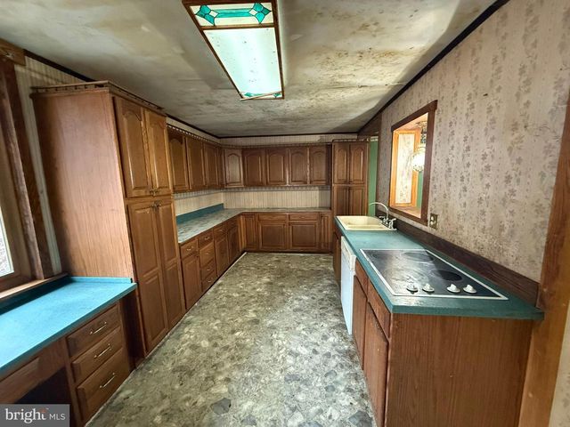 1500 POTTSVILLE ST, Lykens, PA 17048