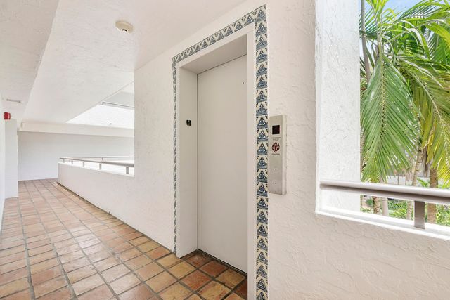 23200 Camino Del Mar, Boca Raton, FL 33433
