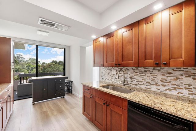 23200 Camino Del Mar, Boca Raton, FL 33433