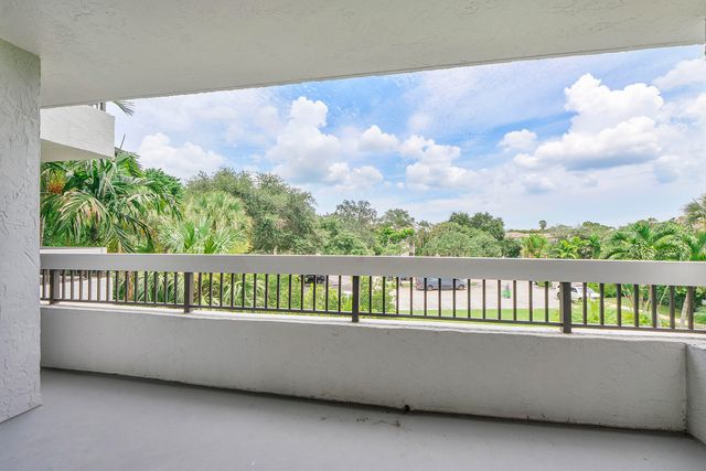 23200 Camino Del Mar, Boca Raton, FL 33433