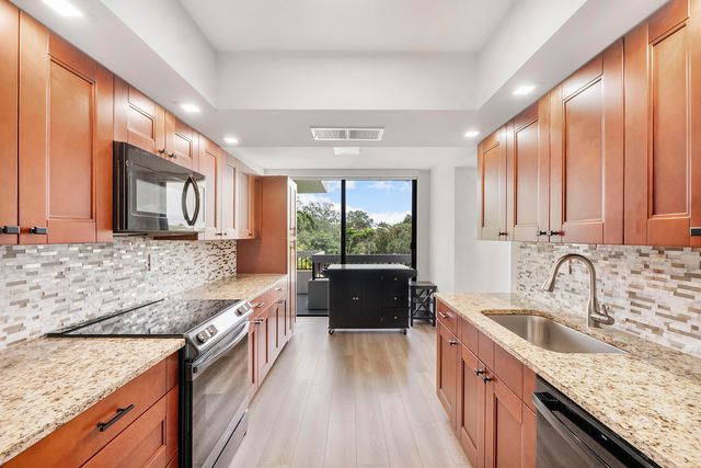23200 Camino Del Mar, Boca Raton, FL 33433