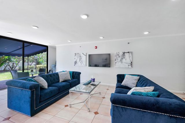 23200 Camino Del Mar, Boca Raton, FL 33433