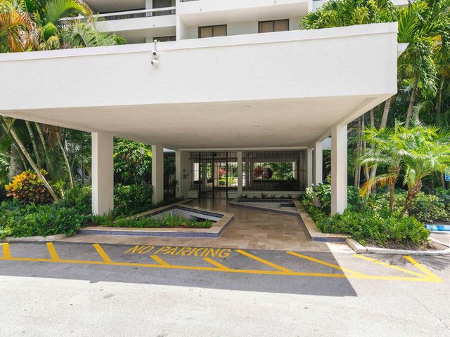 23200 Camino Del Mar, Boca Raton, FL 33433