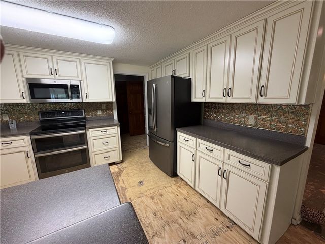 121 Riverwood Road, Brunswick, GA 31523