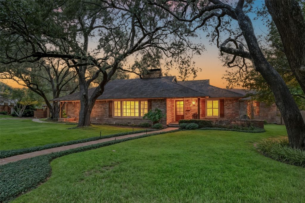 4237 Ranier Court, Fort Worth, TX 76109