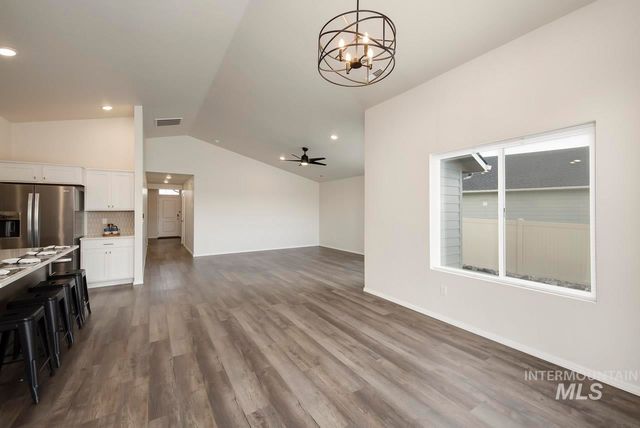 1295 W Buffalo River Dr, Meridian, ID 83642