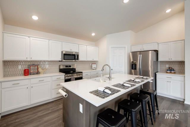 1295 W Buffalo River Dr, Meridian, ID 83642