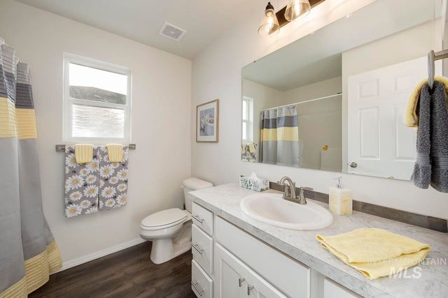 1295 W Buffalo River Dr, Meridian, ID 83642