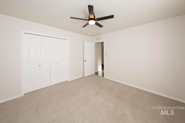 1295 W Buffalo River Dr, Meridian, ID 83642