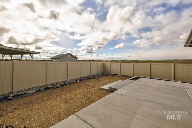 1295 W Buffalo River Dr, Meridian, ID 83642