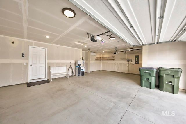 1295 W Buffalo River Dr, Meridian, ID 83642